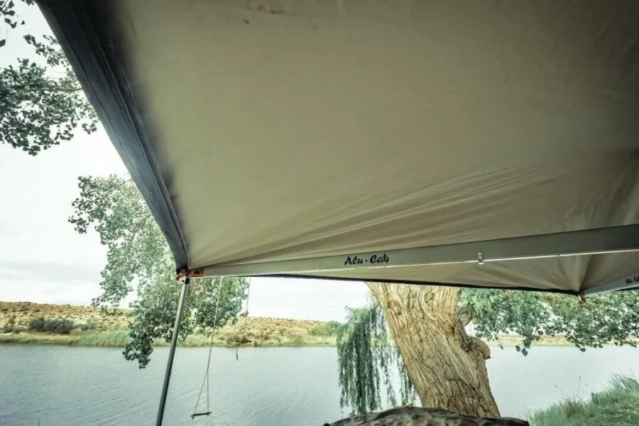 AluCab 270 Awning